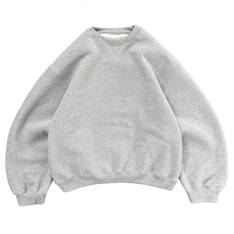 Oversized Drop-Shoulder Streetwear Silhouette