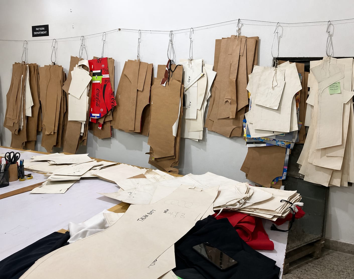 Computerized cutting tables and fabric spreaders at Bravane Industry